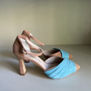 Zapato con tacón trompeta bicolor
