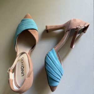 Zapato con tacón trompeta bicolor