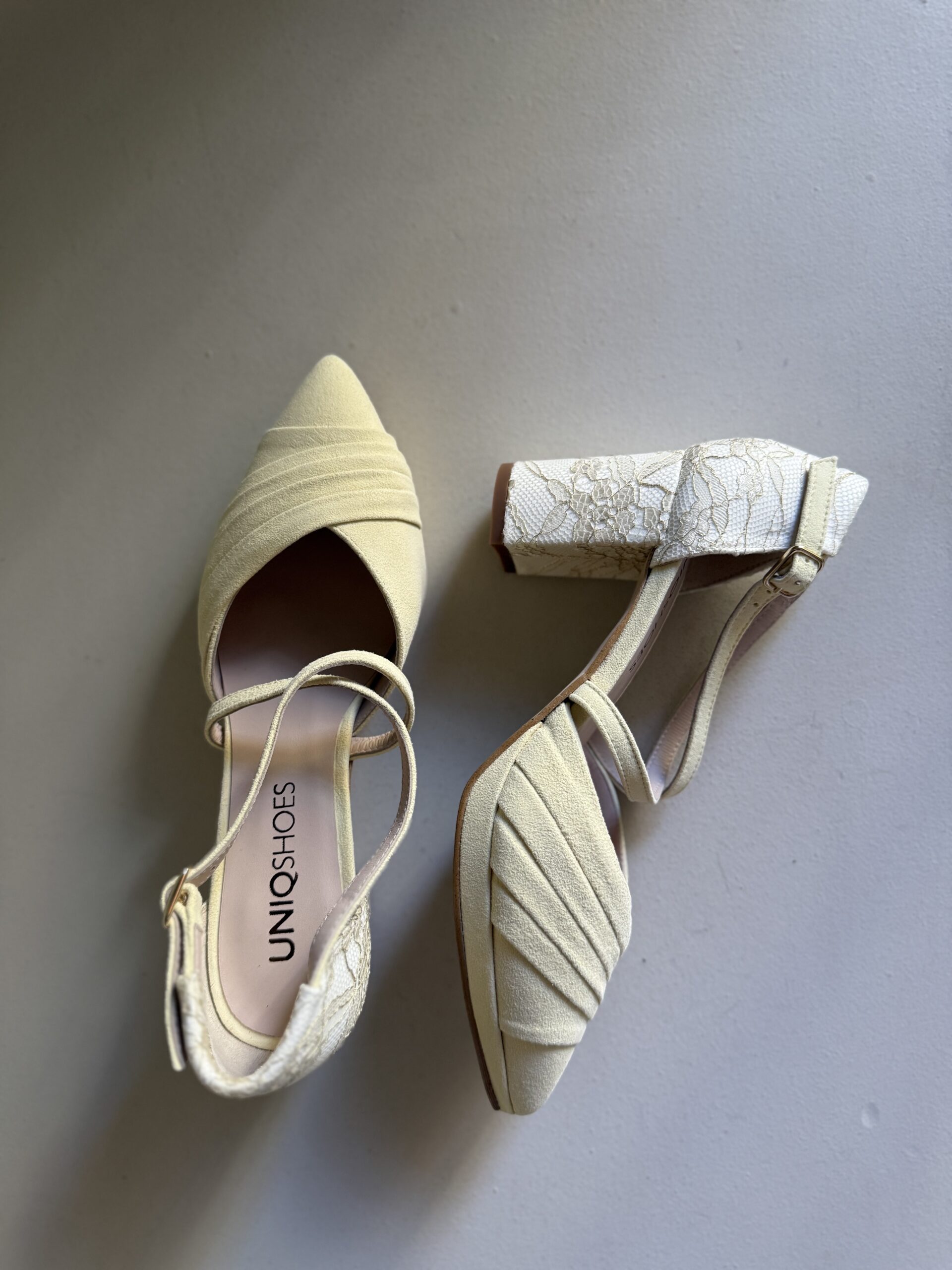 Zapato mantequilla con cintas cruzadas y plataforma 3 Zapato mantequilla con cintas cruzadas y plataforma