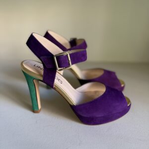 Sandalia morada de ante con plataforma 10cm