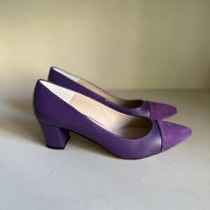 Zapato de salón en piel morado de 5cm