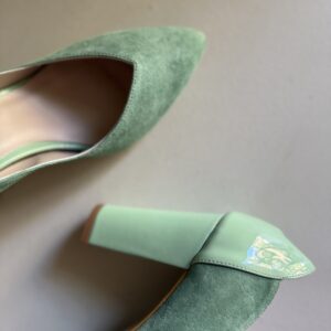 Zapato de salón verde menta con tacón ancho